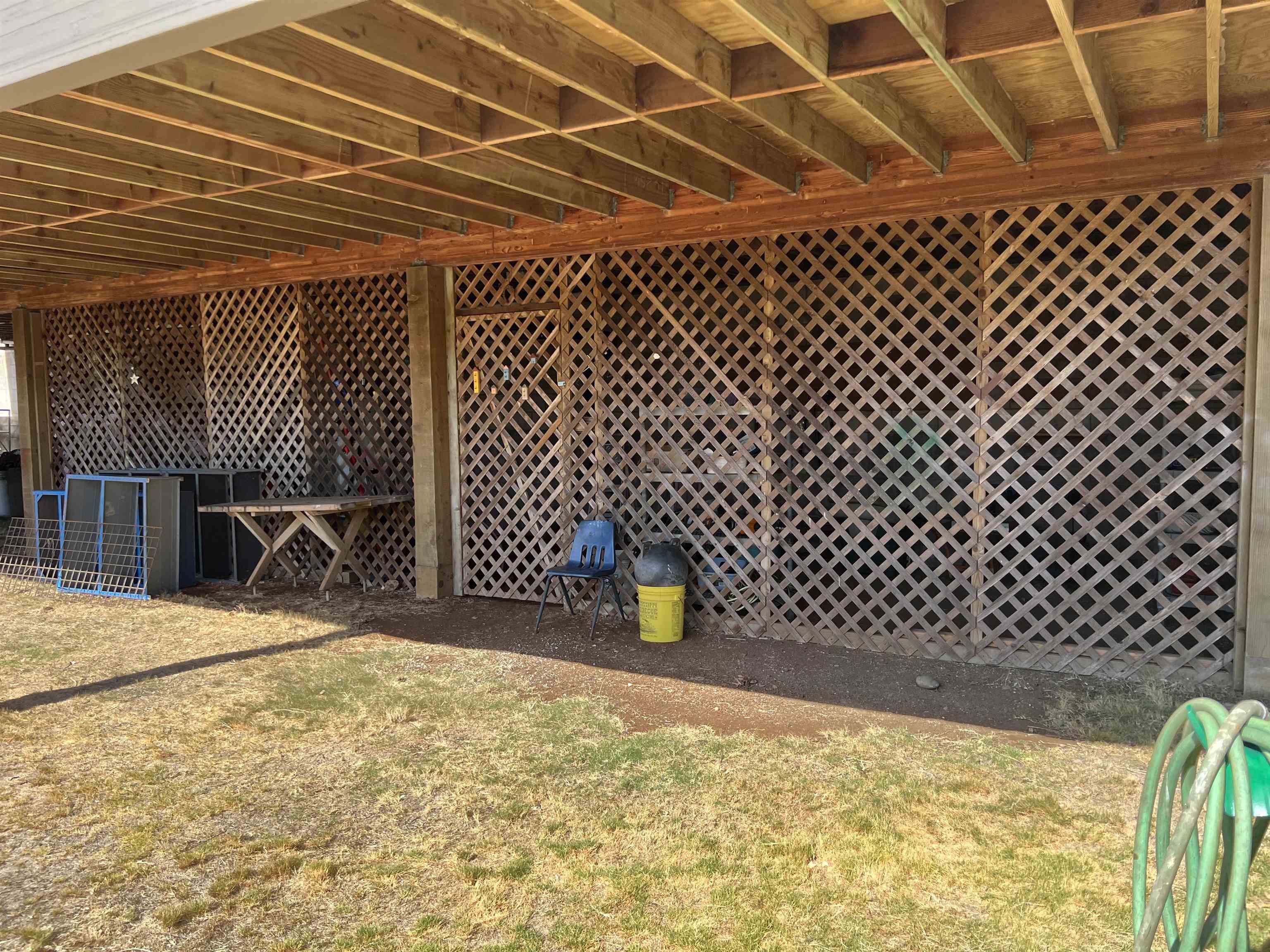 76 Mano Drive Kula, HI 96790 - Photo 29 of 30 a view of outdoor space with wooden fence