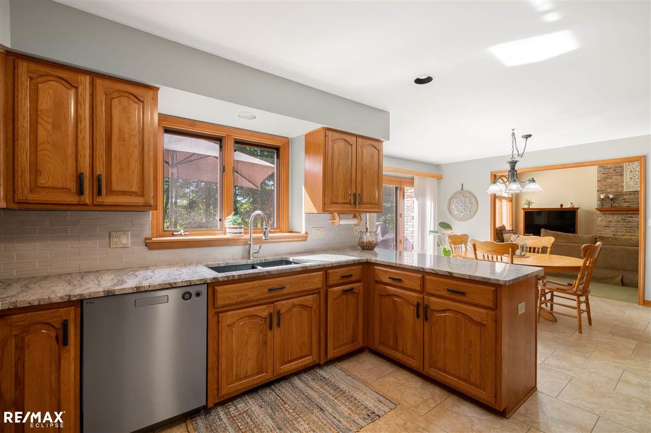 10215 Perry Lake Road Clarkston, MI 48348 - Photo 20 of 72