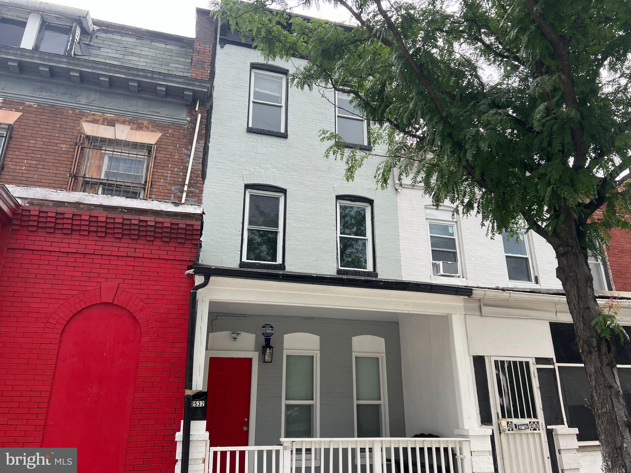 2532 Harford Road Baltimore, MD 21218 - Photo 2 of 2 Charming urban townhouse facade.