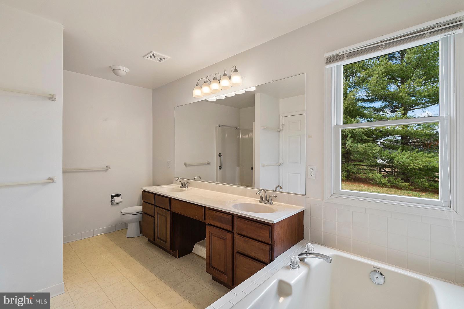 8747 Meetze Road Warrenton, VA 20187 - Photo 28 of 38 master bath