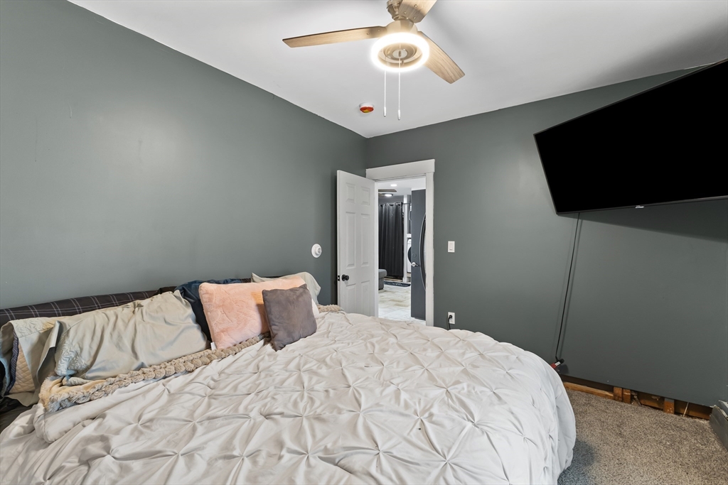 43 Allen Street Gardner, MA 01440 - Photo 9 of 41