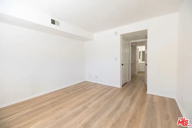 $3,495 | 13030 Valleyheart Drive, Unit 122, Studio City, CA 91604