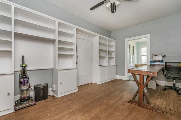 $99,900 | 300 East 4th Street, Clarendon, TX 79226