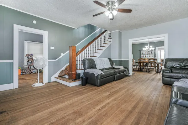 $99,900 | 300 East 4th Street, Clarendon, TX 79226