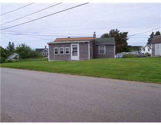 20 Horse Point Road Tenants Harbor, ME 04860 - Photo 6 of 10 Exterior Front.