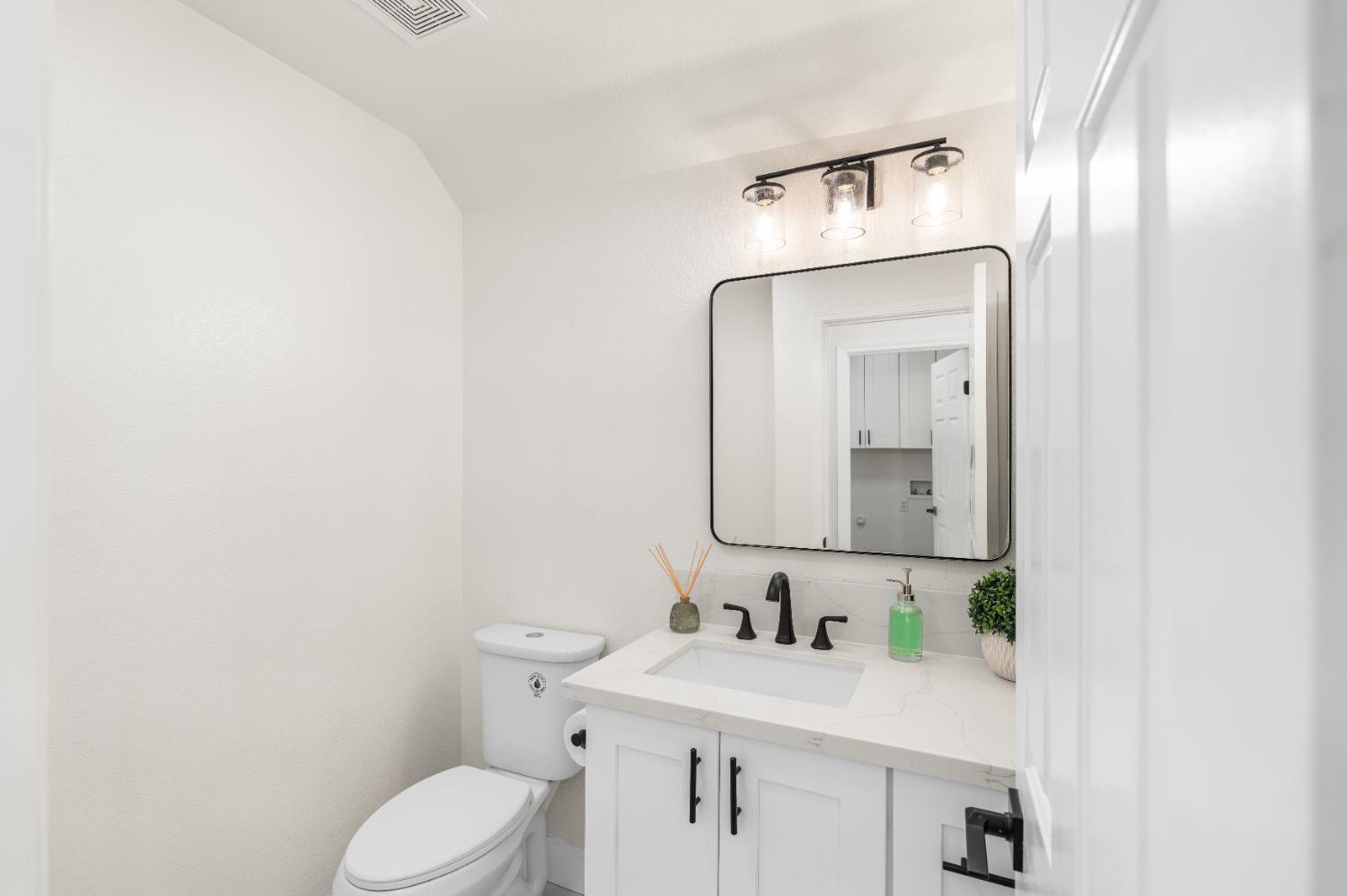 5329 Wesley Road Rocklin, CA 95765 - Photo 24 of 57