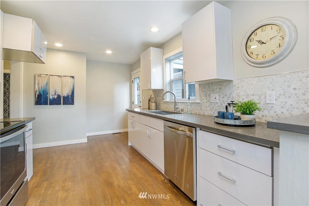 4124 Renton Avenue South Seattle, WA 98108 - Photo 11 of 25 Gallery Image 11