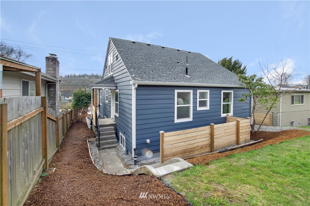 4124 Renton Avenue South Seattle, WA 98108 - Photo 22 of 25 Gallery Image 22