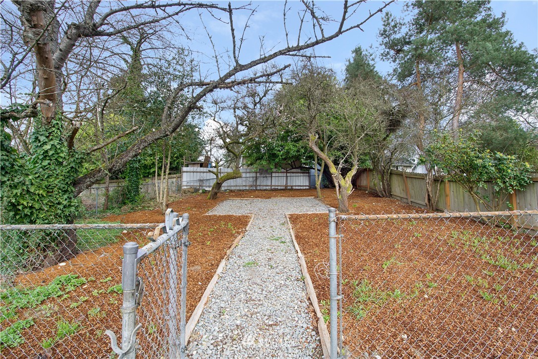 4124 Renton Avenue South Seattle, WA 98108 - Photo 23 of 25 Gallery Image 23