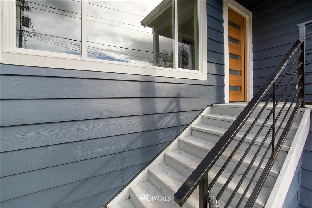 4124 Renton Avenue South Seattle, WA 98108 - Photo 5 of 25 Gallery Image 5