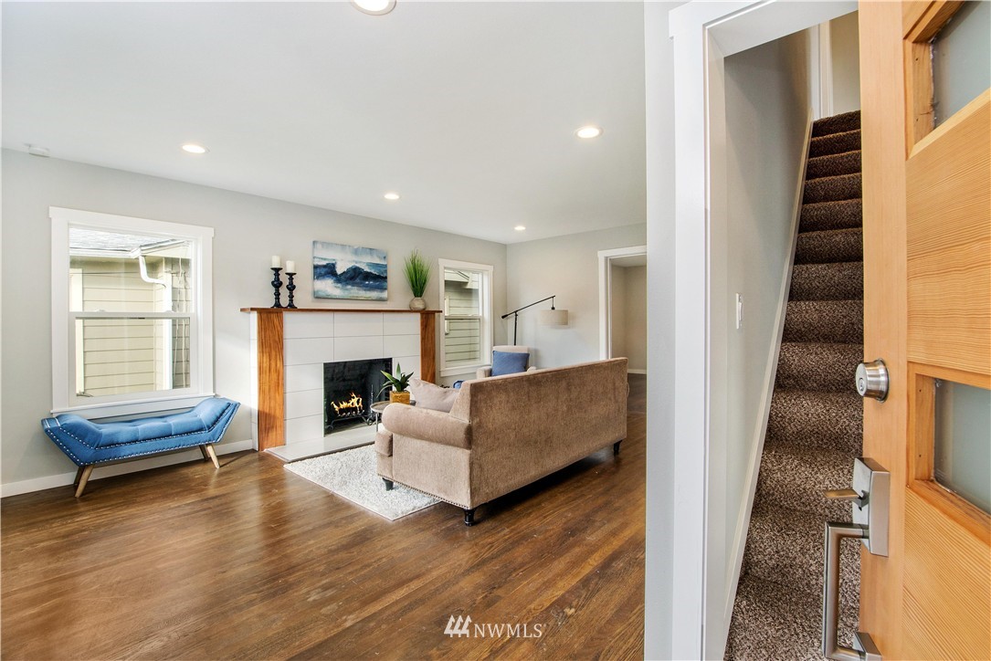4124 Renton Avenue South Seattle, WA 98108 - Photo 6 of 25 Gallery Image 6
