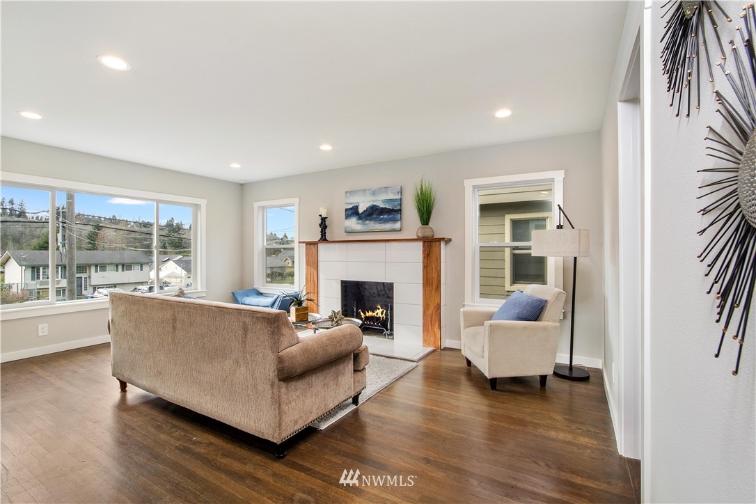 4124 Renton Avenue South Seattle, WA 98108 - Photo 7 of 25 Gallery Image 7