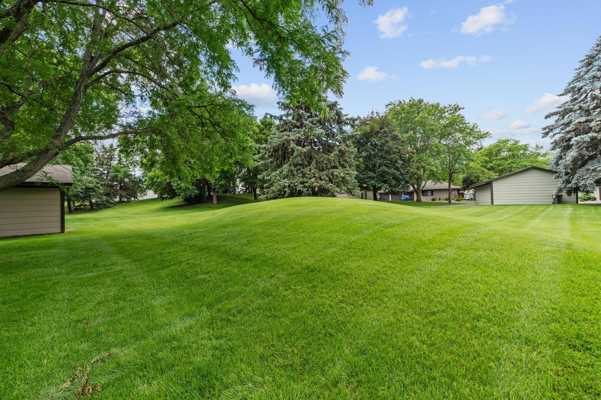 13359 Zenith Lane Eden Prairie, MN 55346 - Photo 3 of 25