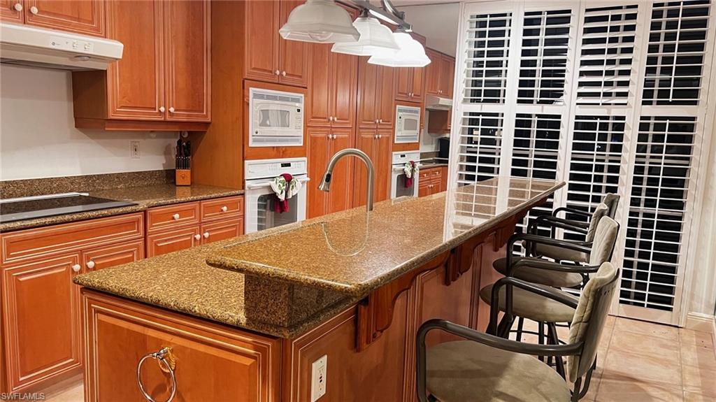 391 4th Street South, Unit 401 Naples, FL 34102 - Photo 9 of 32