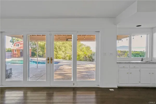 $7,500 | 16922 Oak View Drive, Encino, CA 91436