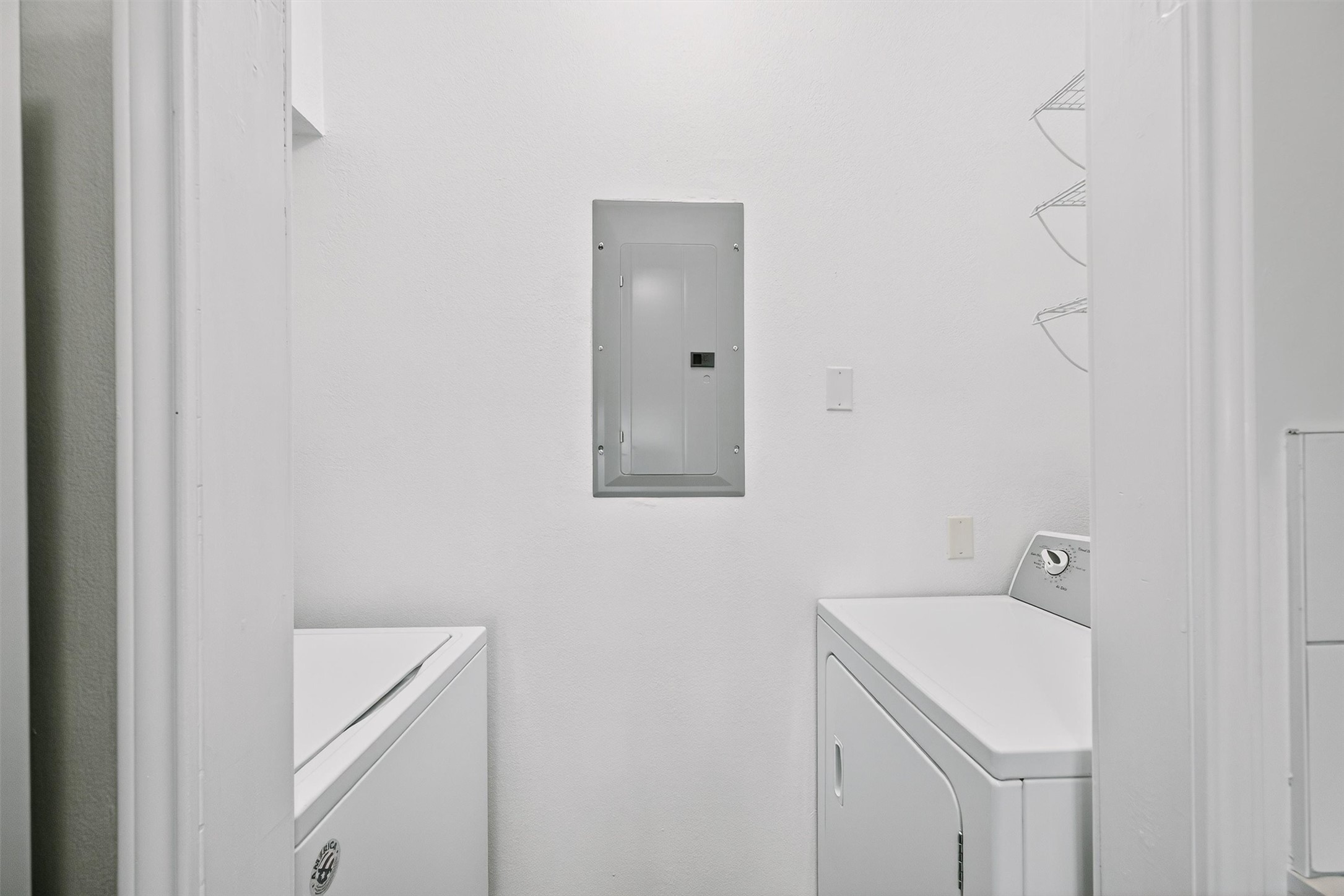 3809 Spicewood Springs Road, Unit 103 Austin, TX 78759 - Photo 16 of 39 Laundry area