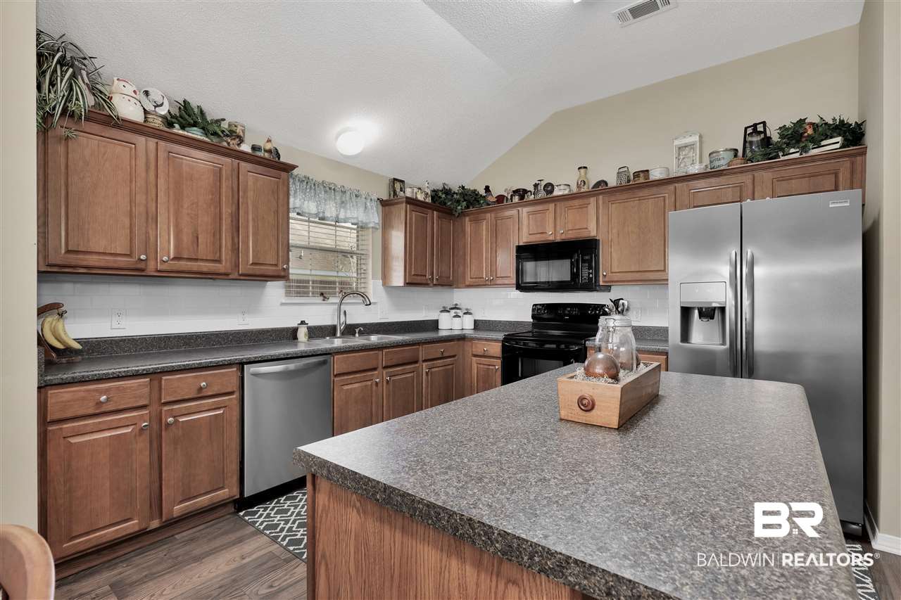 8852 Spring Grove North Mobile, AL 36695 - Photo 7 of 25 Island Counter