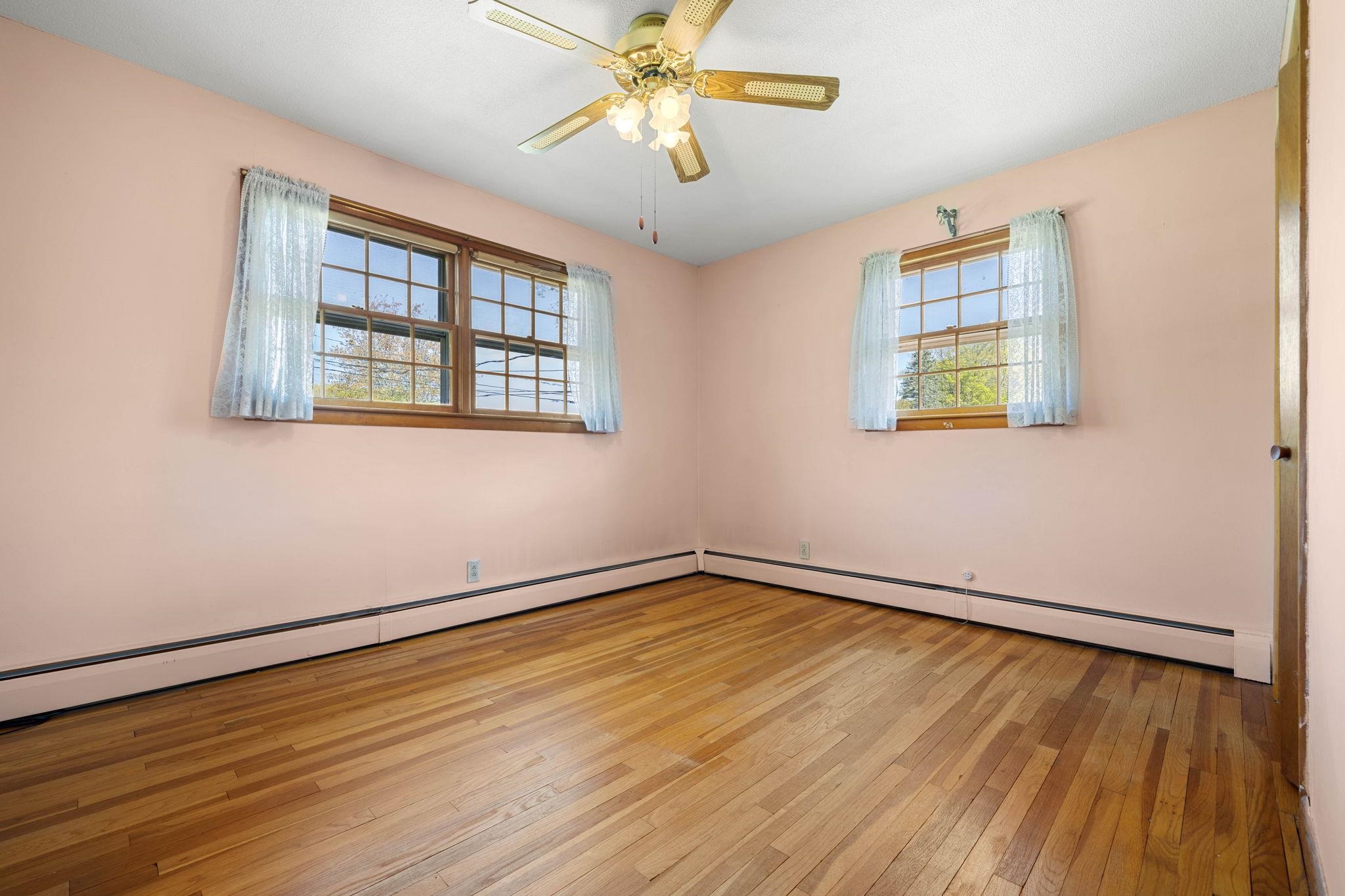 58 Willow Road East Kingston, NH 03827 - Photo 31 of 47