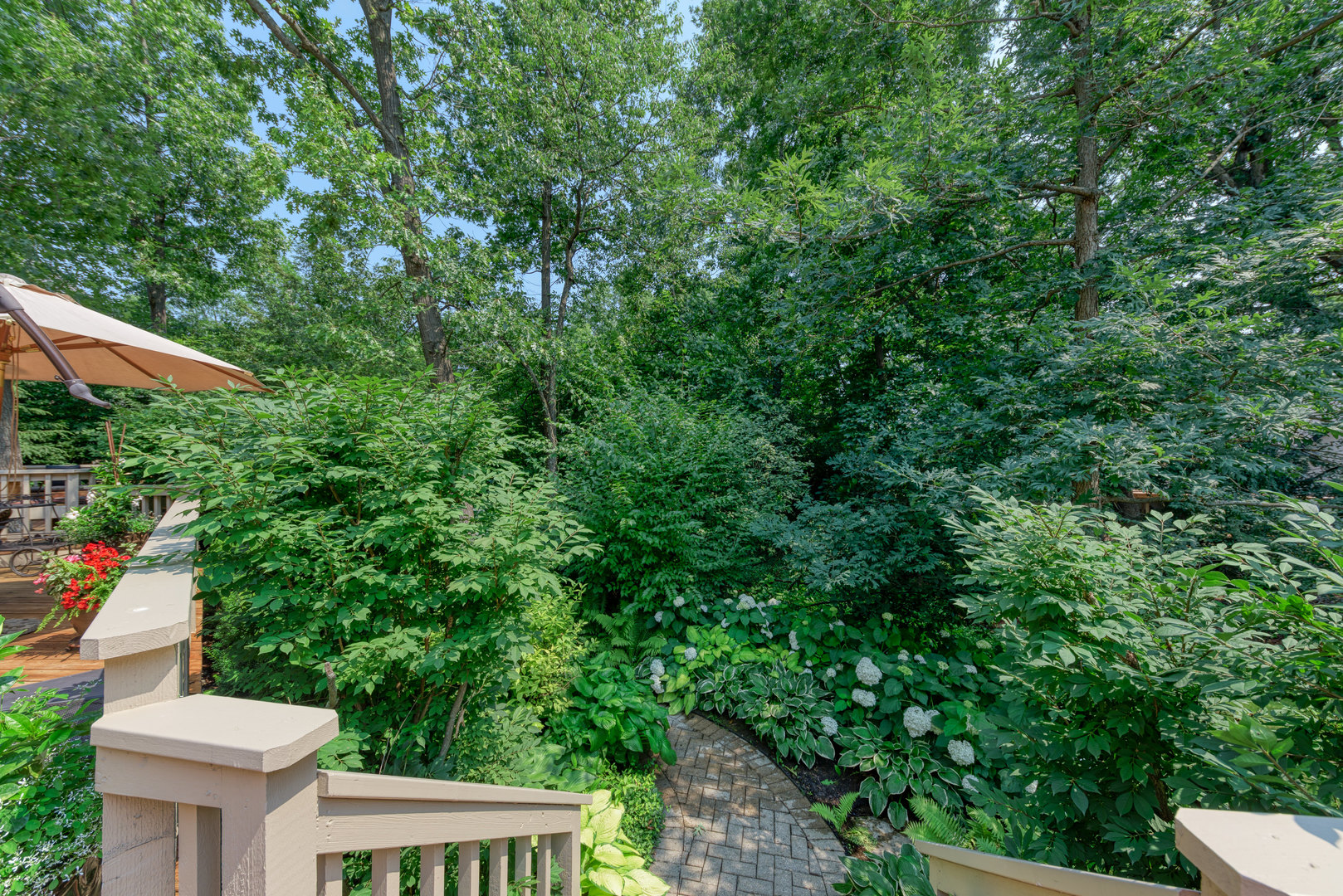 136 Circle Ridge Drive Burr Ridge, IL 60527 - Photo 12 of 38