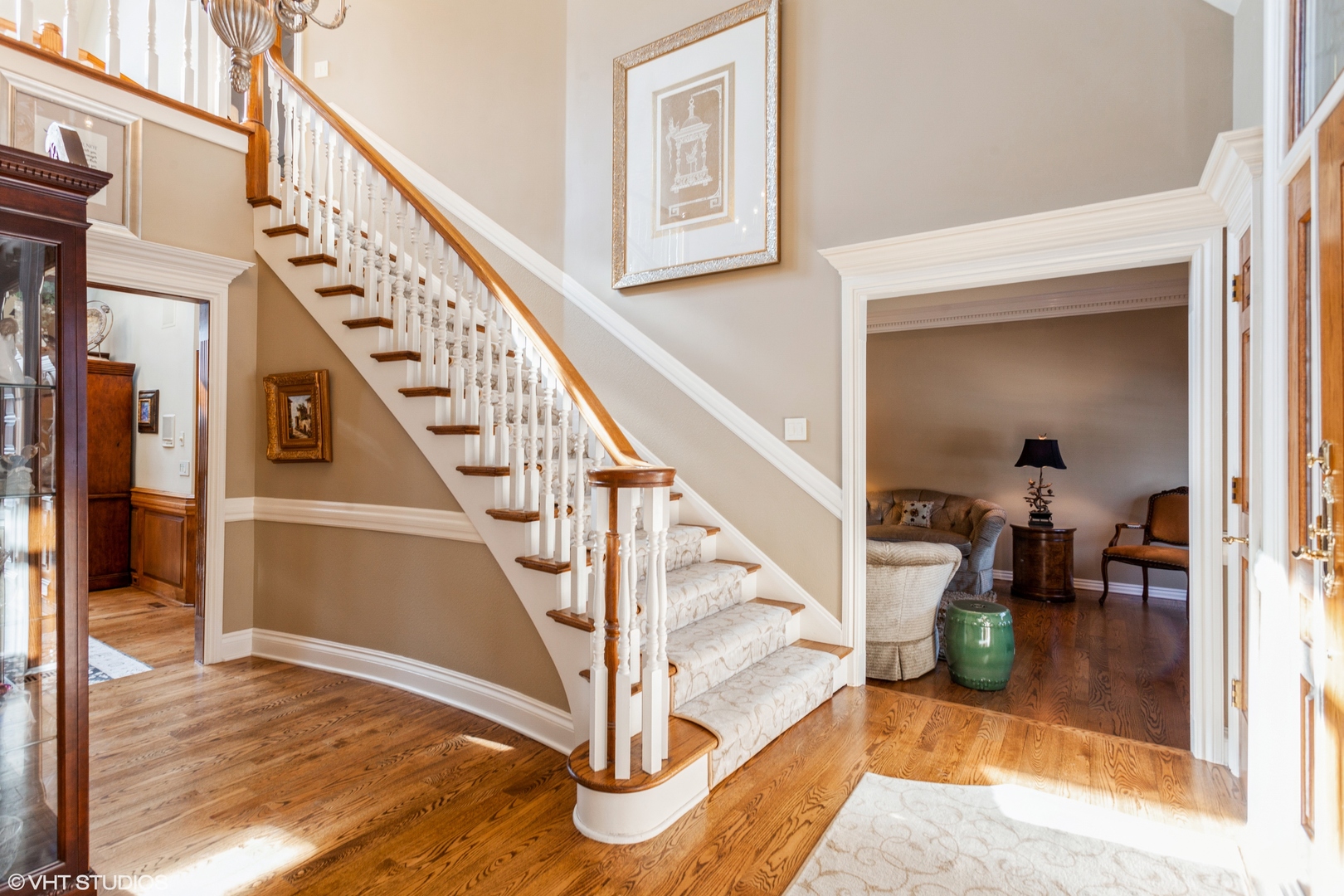 136 Circle Ridge Drive Burr Ridge, IL 60527 - Photo 16 of 38 a view of entryway and hall with wooden floor