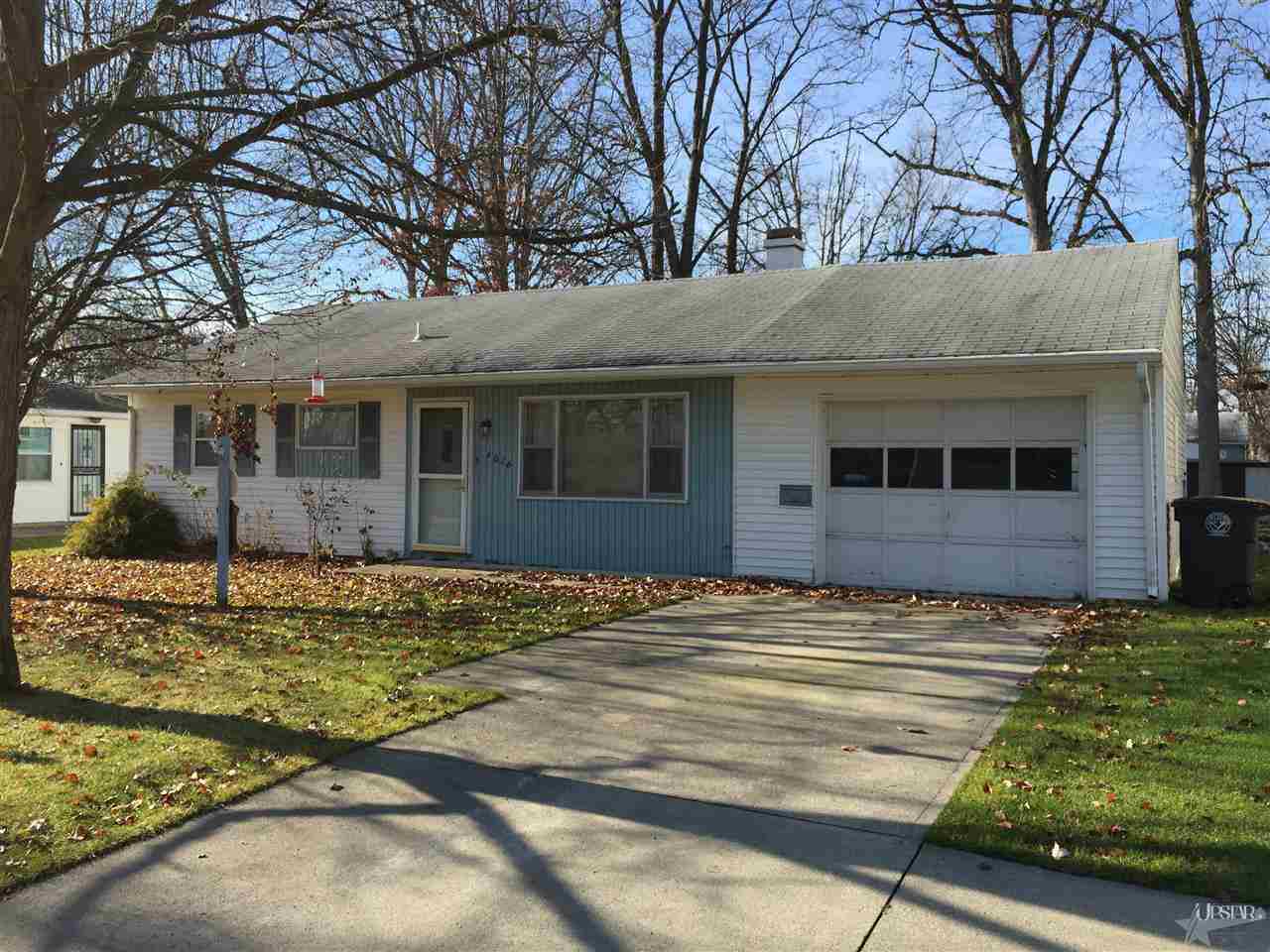 6016 Oakmont Road Fort Wayne, IN 46816 - Photo 1 of 15