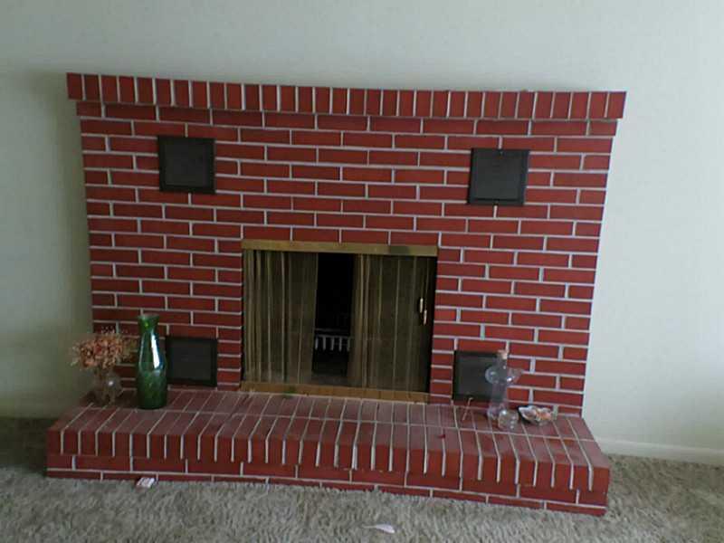 187 Clyde Road Bangor, ME 04401 - Photo 3 of 12 Family Room.