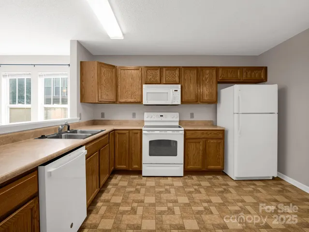 $285,000 | 1705 Deermouse Way, Hendersonville, NC 28792