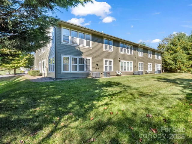 $285,000 | 1705 Deermouse Way, Hendersonville, NC 28792