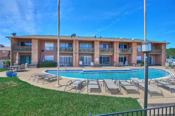 $222,500 | 801 River Road, Unit E111, Montgomery, TX 77356