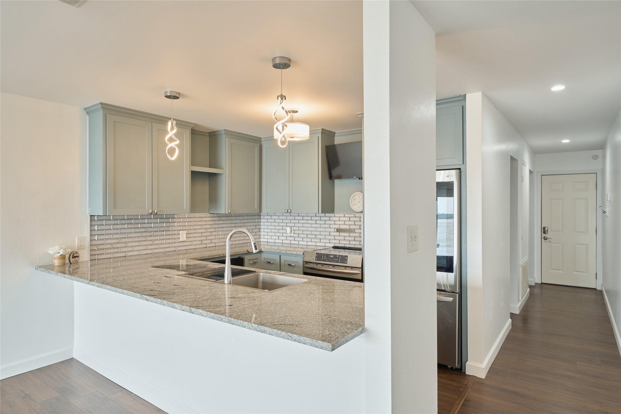 801 River Road, Unit E111 Montgomery, TX 77356 - Photo 9 of 26 Pets are allowed. Residents also have access to the condo's waterside pool, perfect for a refreshing swim.