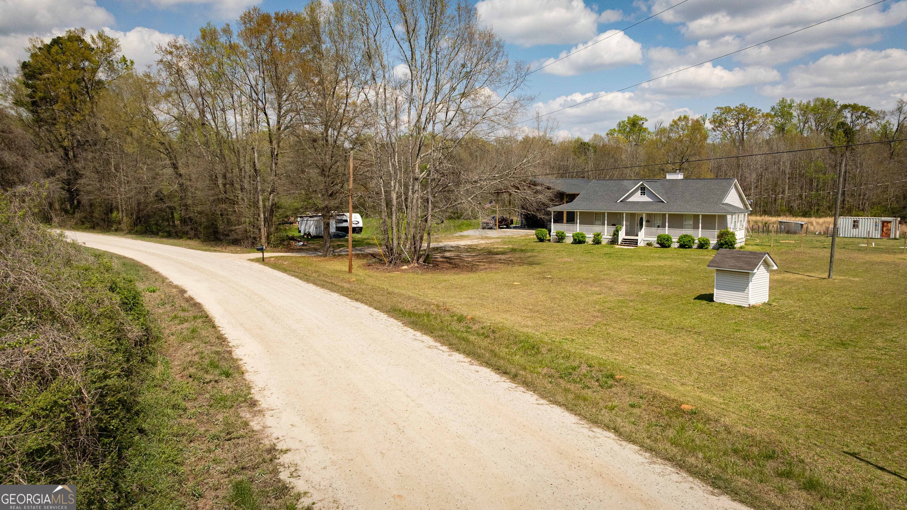 647 Pine Valley Road Meansville, GA 30256 - Photo 5 of 92