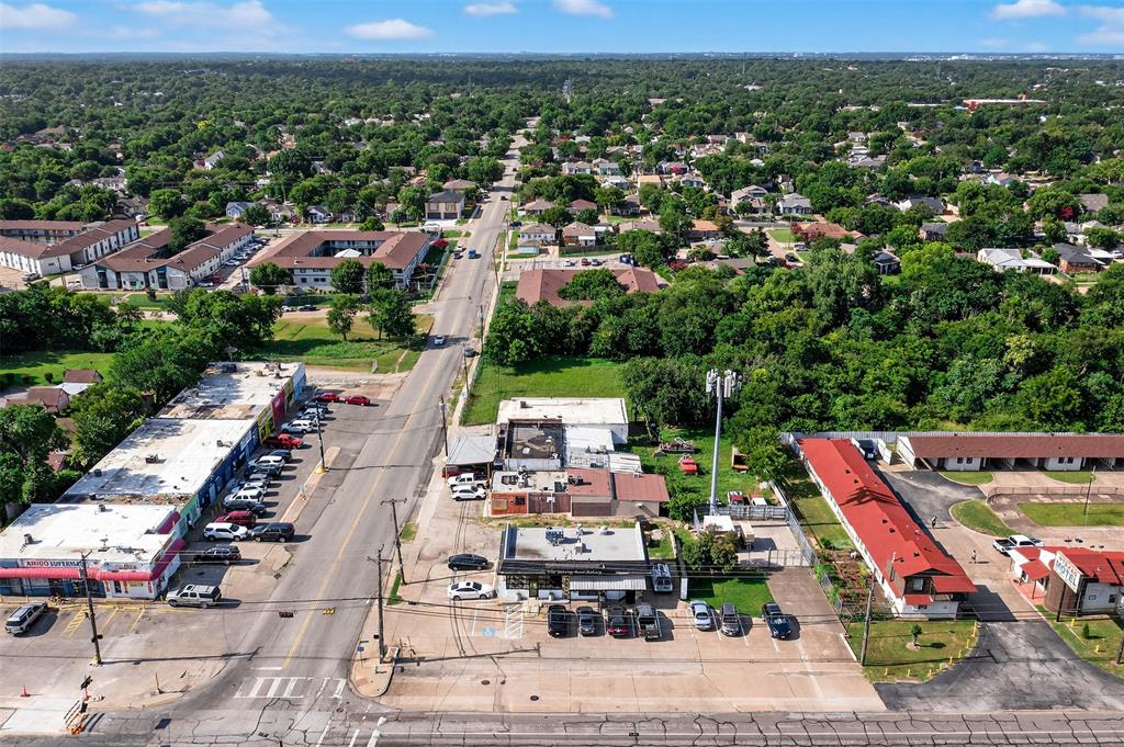 411 North Gilpin Avenue Dallas, TX 75211 - Photo 5 of 15 an aerial view of multiple house
