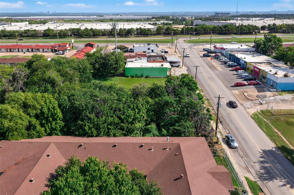 411 North Gilpin Avenue Dallas, TX 75211 - Photo 8 of 15 an aerial view of a house with garden space swimming pool and outdoor seating