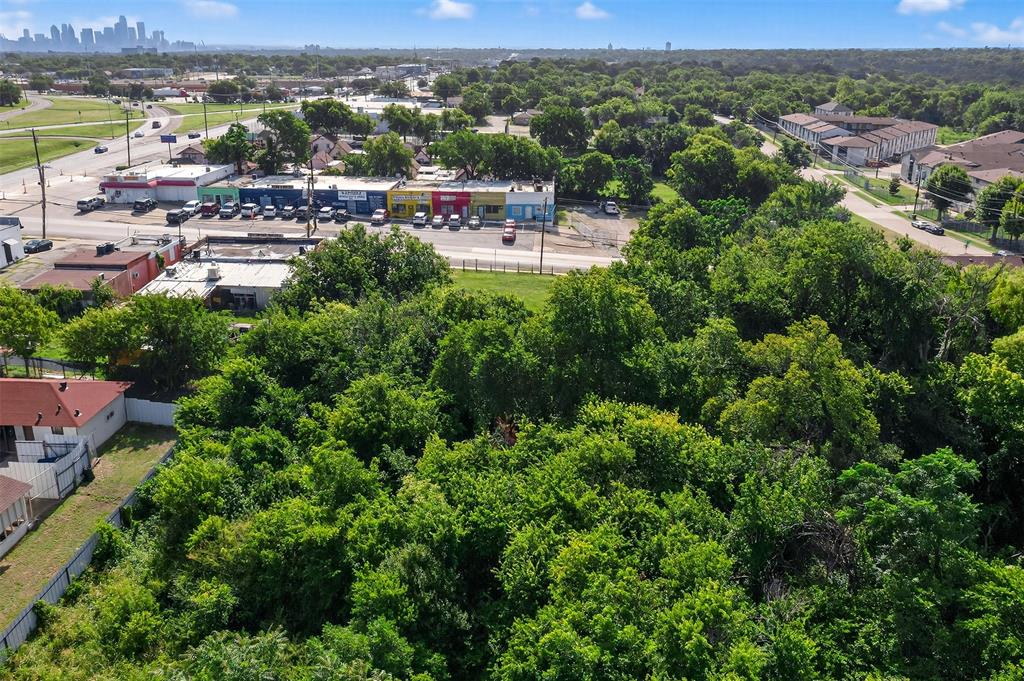 411 North Gilpin Avenue Dallas, TX 75211 - Photo 10 of 15 an aerial view of multiple house
