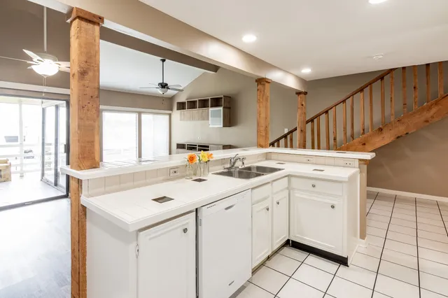 $198,900 | 44 April Point Drive South, Montgomery, TX 77356