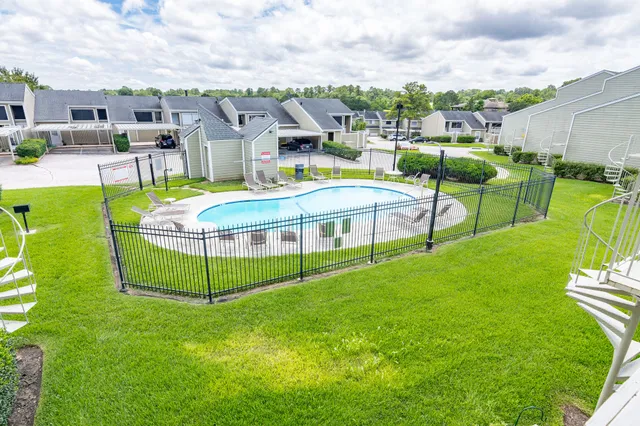 $198,900 | 44 April Point Drive South, Montgomery, TX 77356