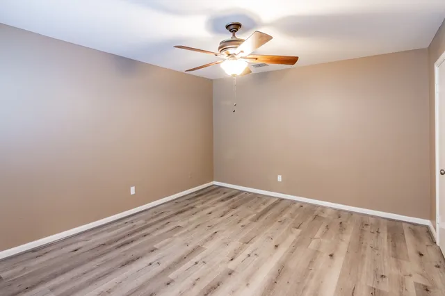 $198,900 | 44 April Point Drive South, Montgomery, TX 77356