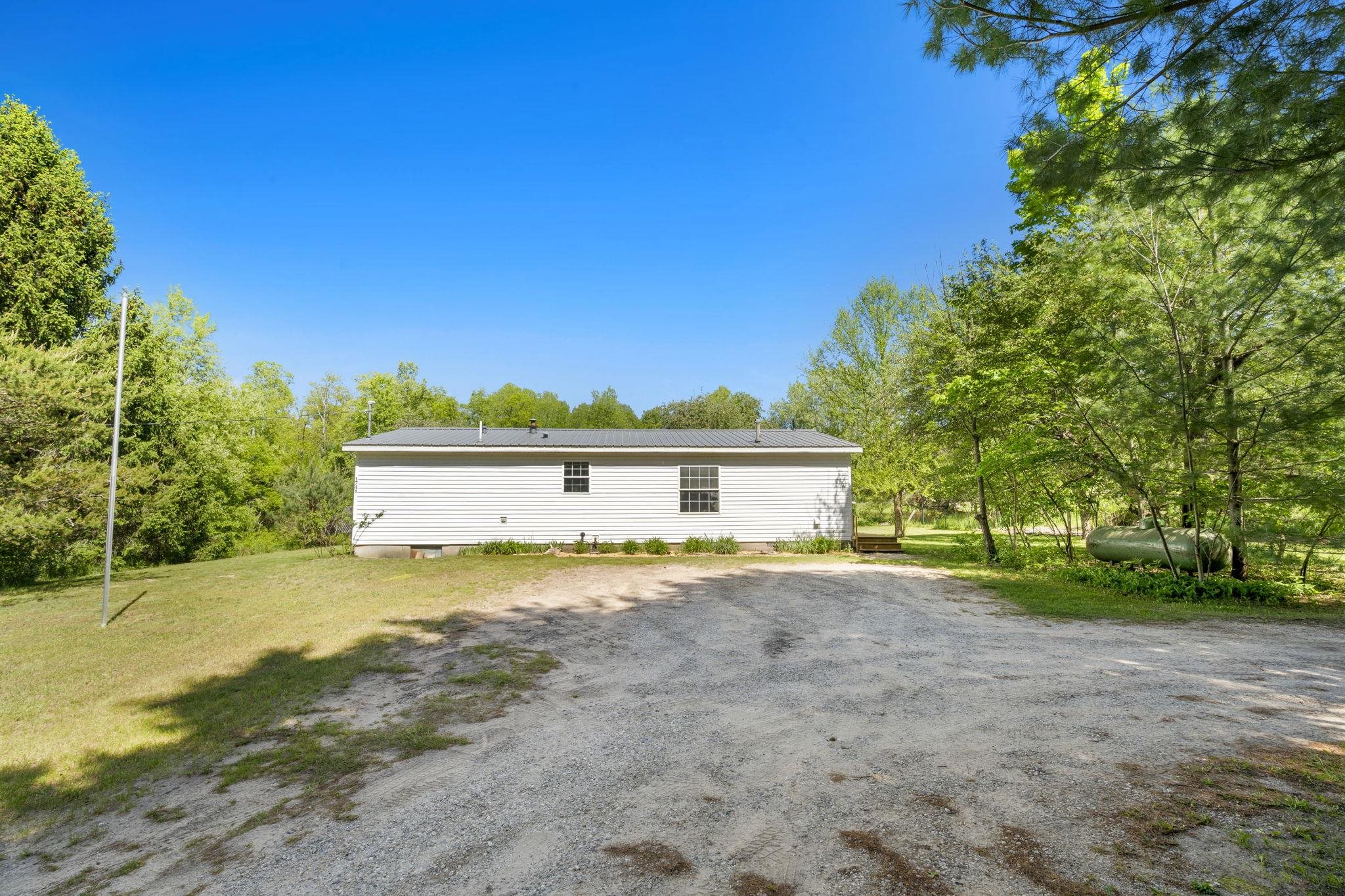 1741 North Haze Road Beulah, MI 49617 - Photo 32 of 50