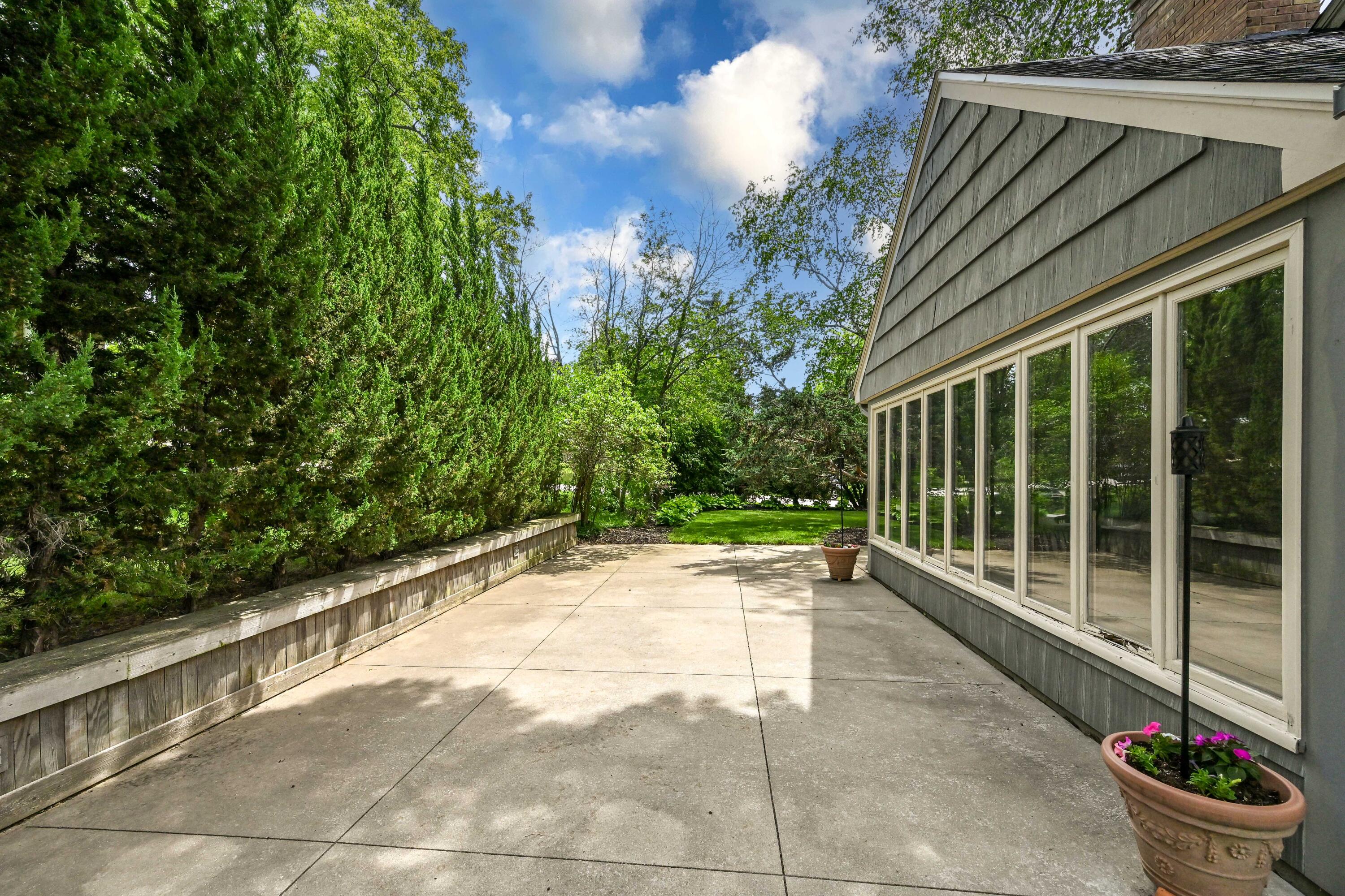 N68W13566 Ranch Road Menomonee Falls, WI 53051 - Photo 38 of 49 Patio