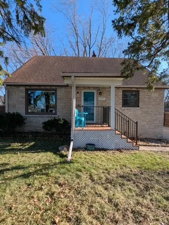 $325,000 | 2009 Vahlen Street, Madison, WI 53704