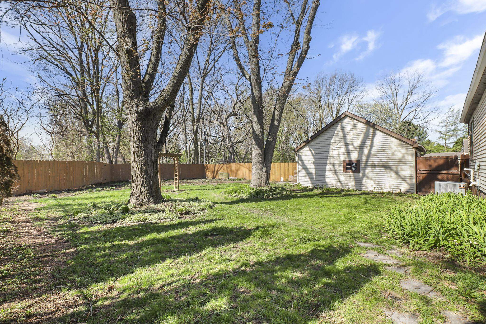 2009 Vahlen Street Madison, WI 53704 - Photo 18 of 21