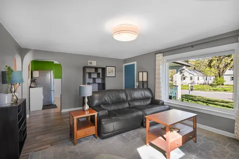 $325,000 | 2009 Vahlen Street, Madison, WI 53704
