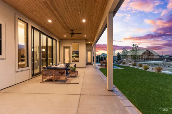 $2,125,000 | 5036 West Braveheart Street, Unit VERASSO, Eagle, ID 83616