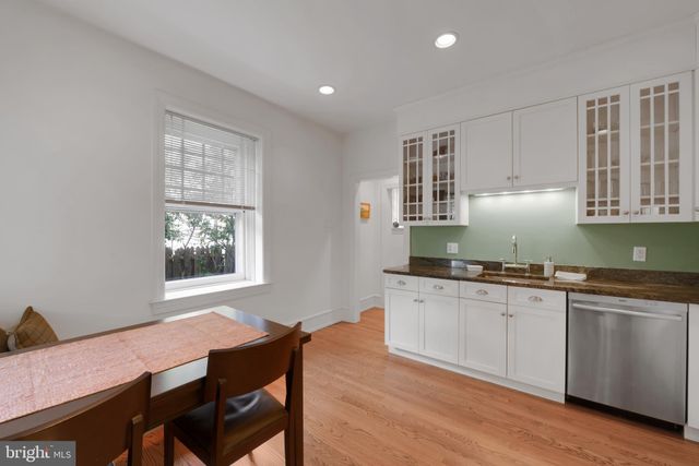 $500,000 | 121 West Springfield Avenue, Philadelphia, PA 19118