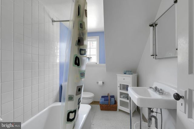 $500,000 | 121 West Springfield Avenue, Philadelphia, PA 19118