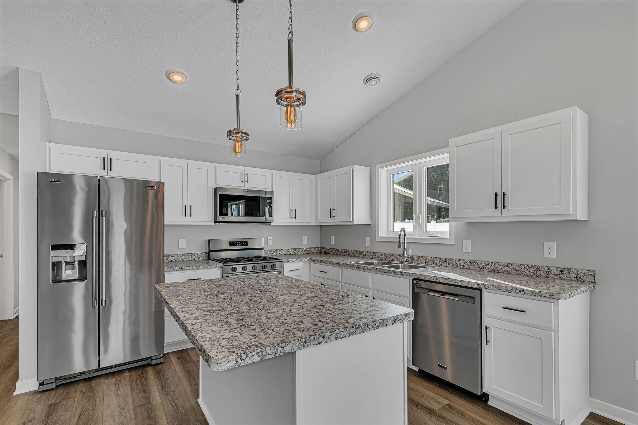 24289 Forestview Circle St. Augusta, MN 56301 - Photo 4 of 20