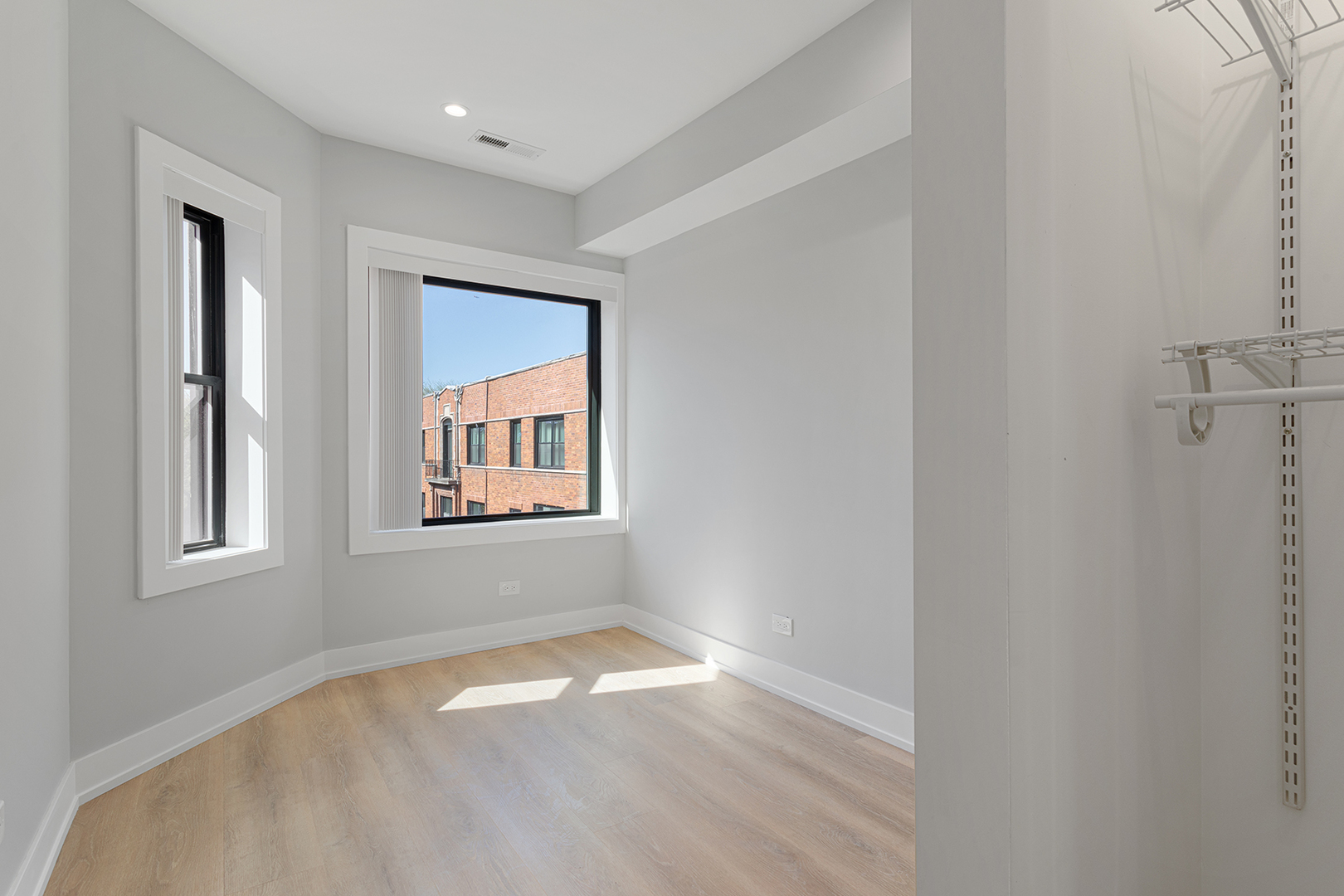 1552.5 West Juneway Terrace, Unit 3G Chicago, IL 60626 - Photo 10 of 15