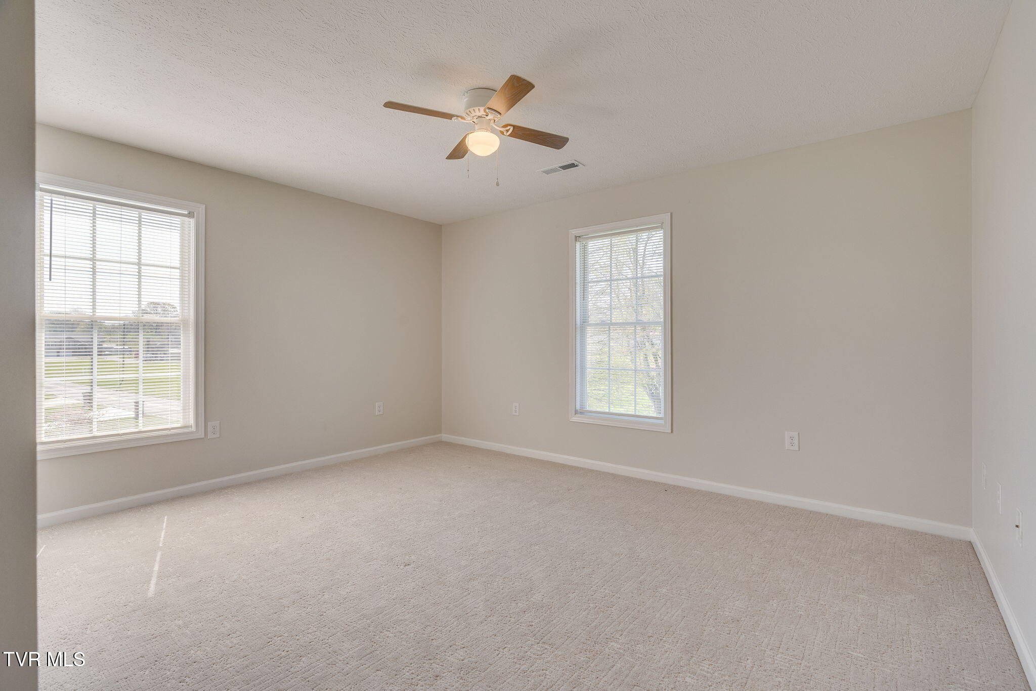 1032 Mitchell Road Kingsport, TN 37663 - Photo 20 of 57 019