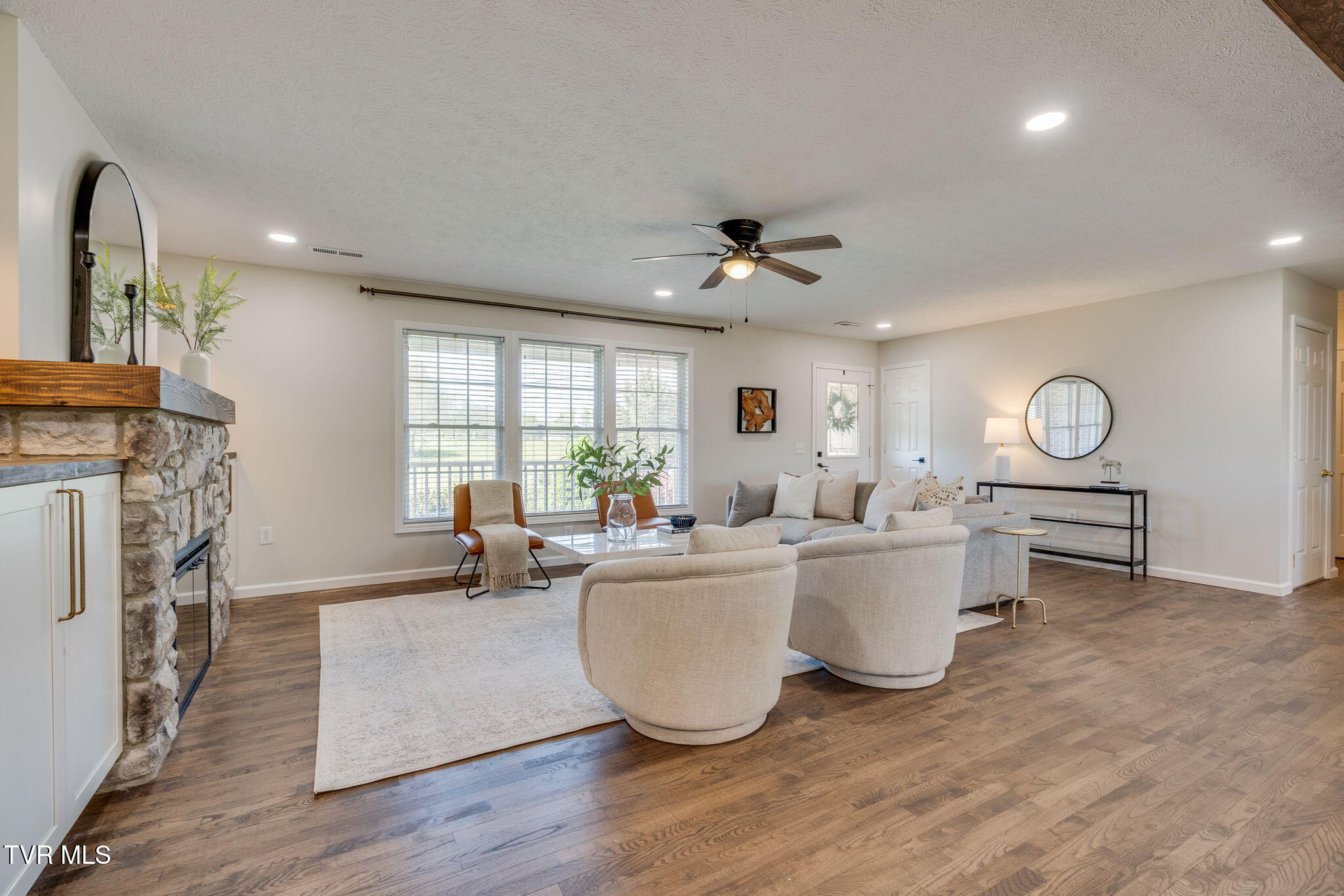 1032 Mitchell Road Kingsport, TN 37663 - Photo 6 of 57 003