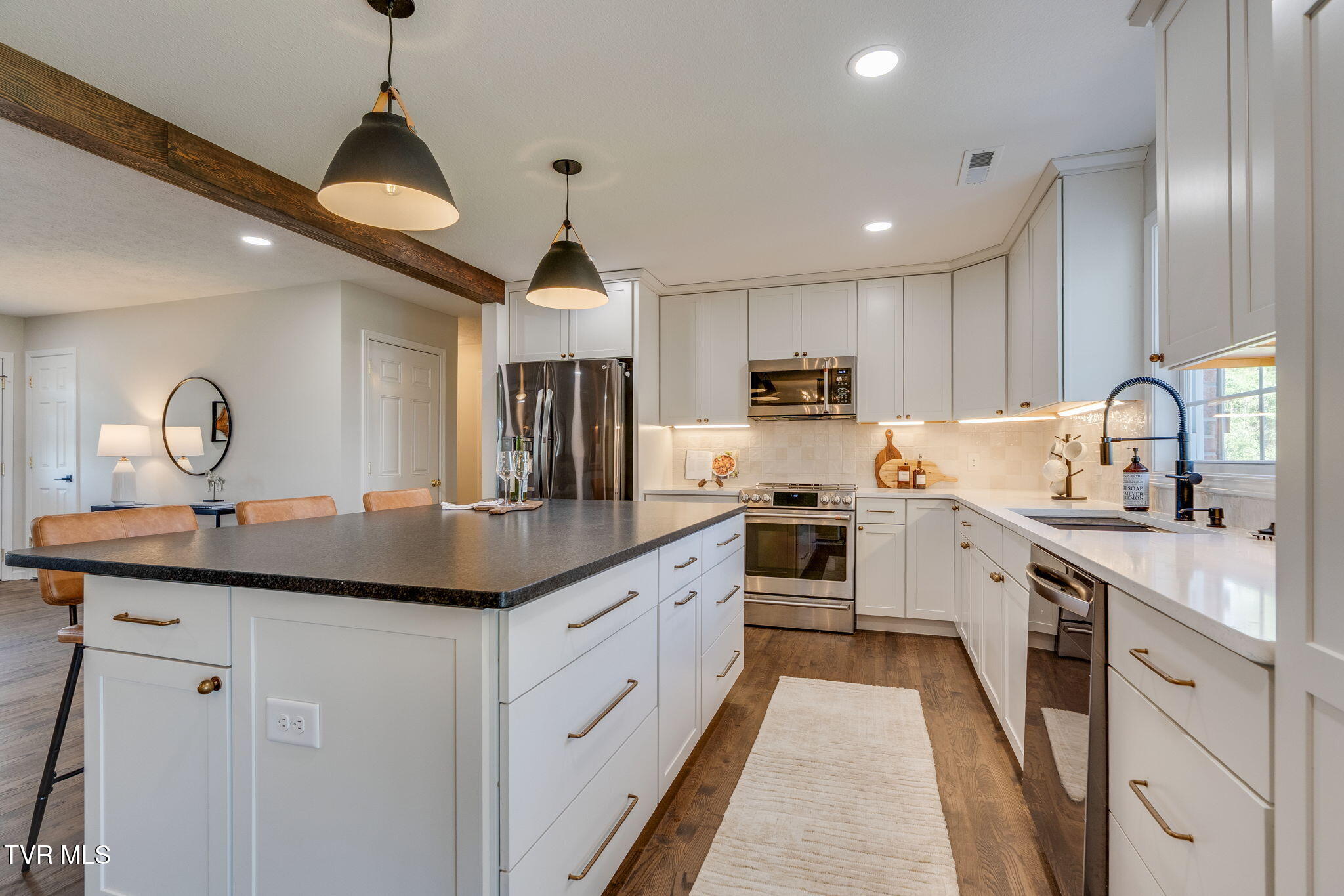 1032 Mitchell Road Kingsport, TN 37663 - Photo 10 of 57 007